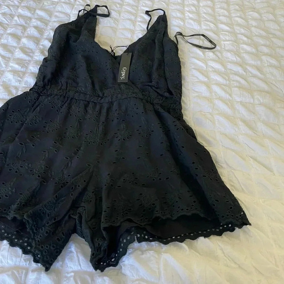 Gypsy 05 black eyelit lace romper - Picture 9 of 11